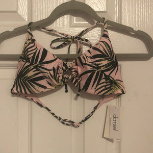 NWT Triangle Bikini Top Size Small